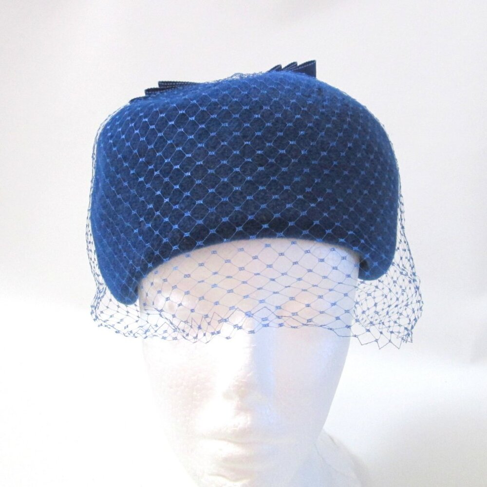 Peachbloom Velour Merrimac Body Women's Hat Size Medium Cobalt Blue Netting